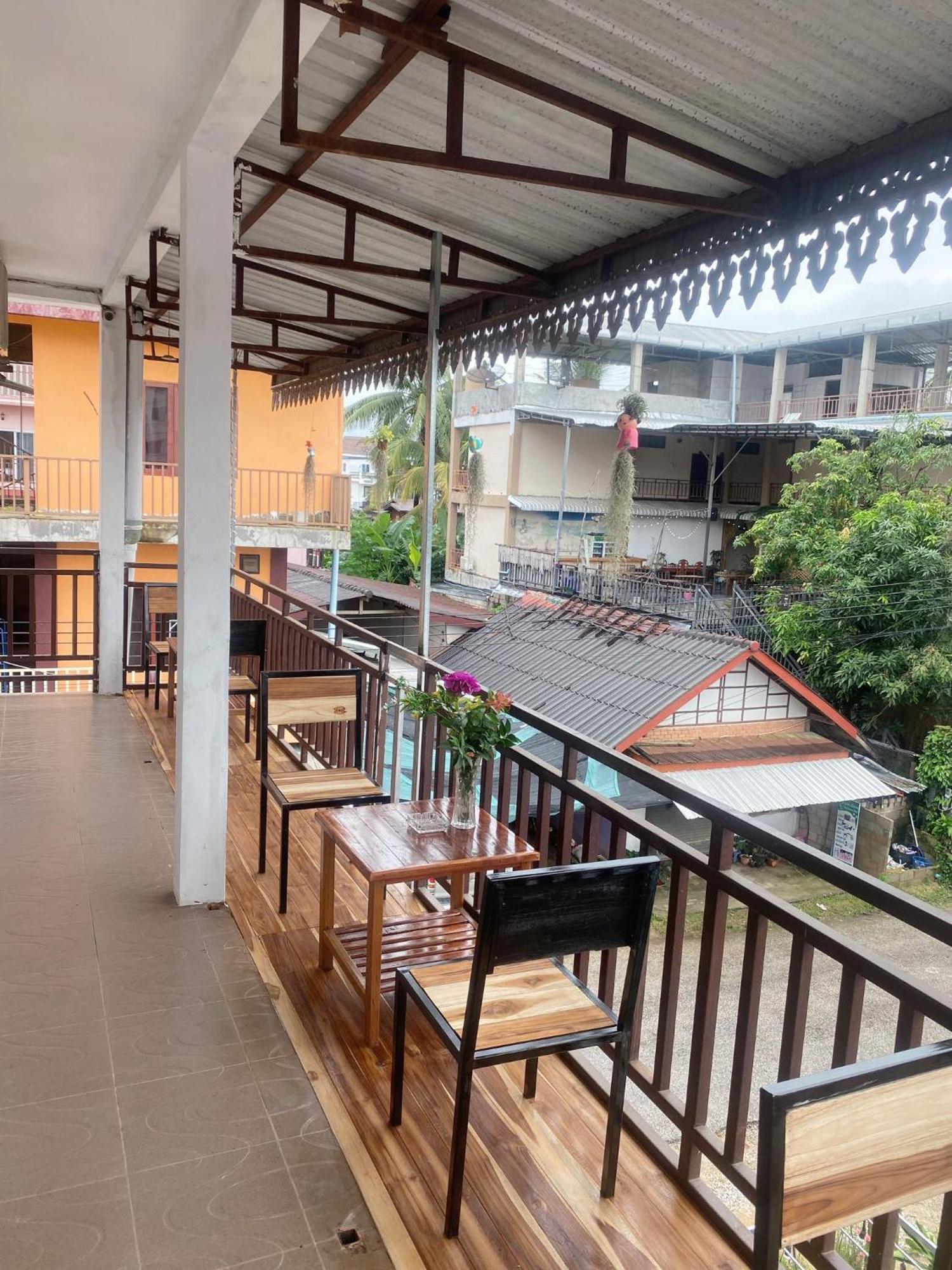 Vang Vieng Victory Hostel Екстериор снимка